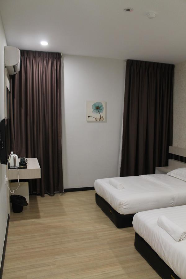 The Velton Inn Bintulu Exterior foto